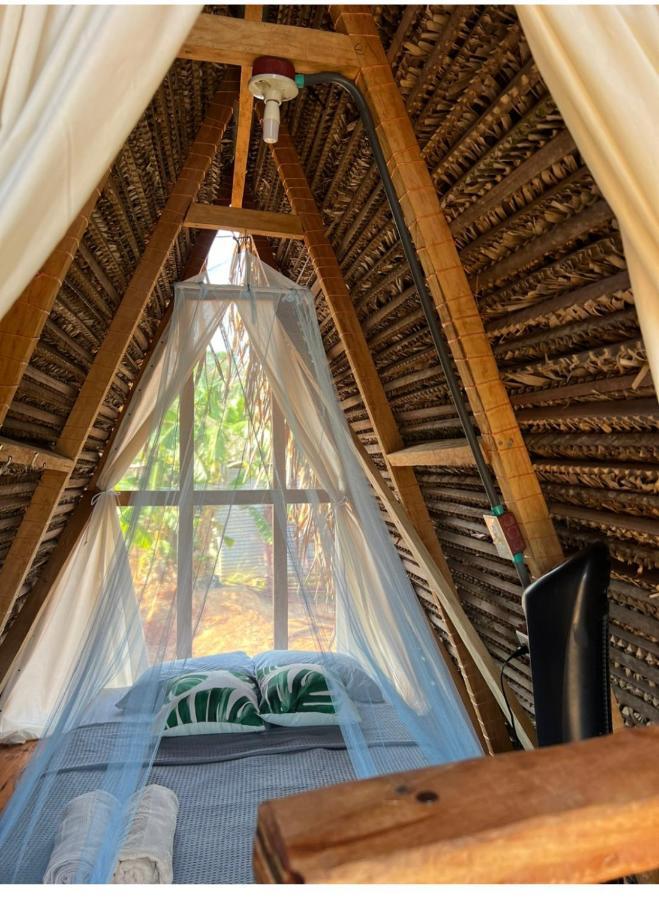Sasy Tipis Hotel Santa Catalina Kültér fotó
