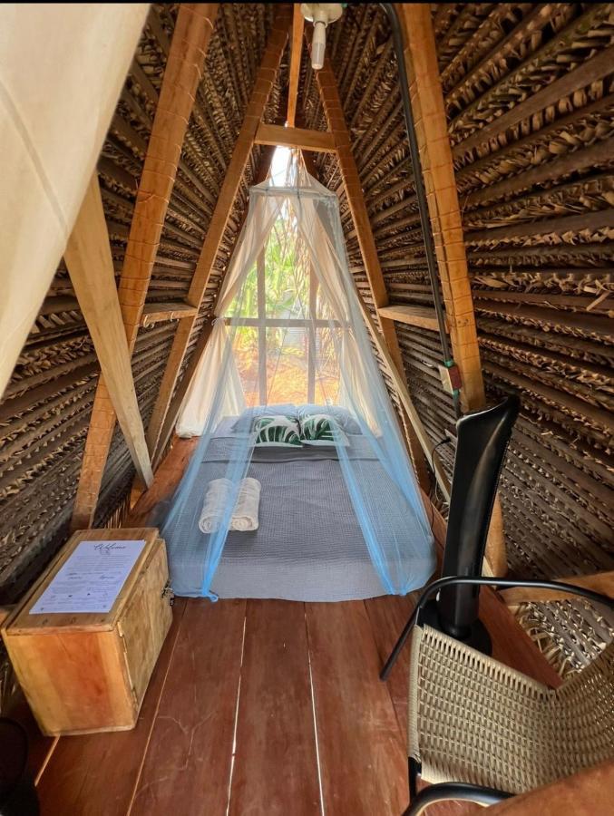 Sasy Tipis Hotel Santa Catalina Kültér fotó